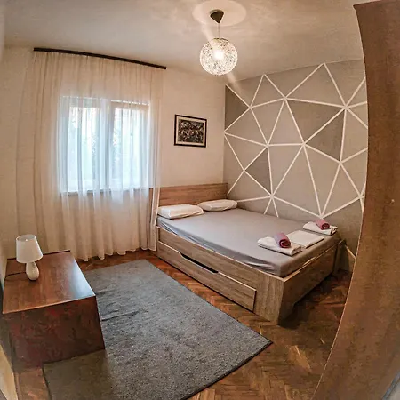Rocky Apartman
